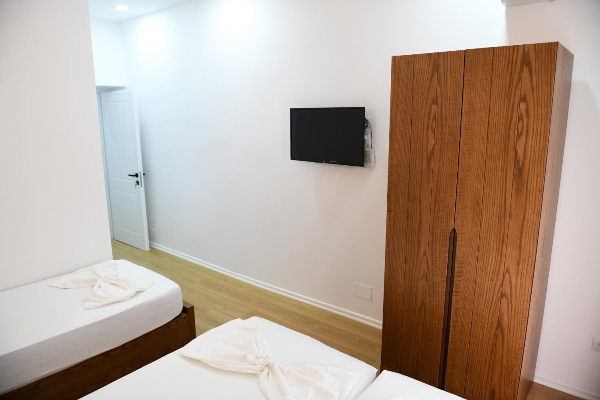 Guest House Cela City Centre Berat Exterior photo