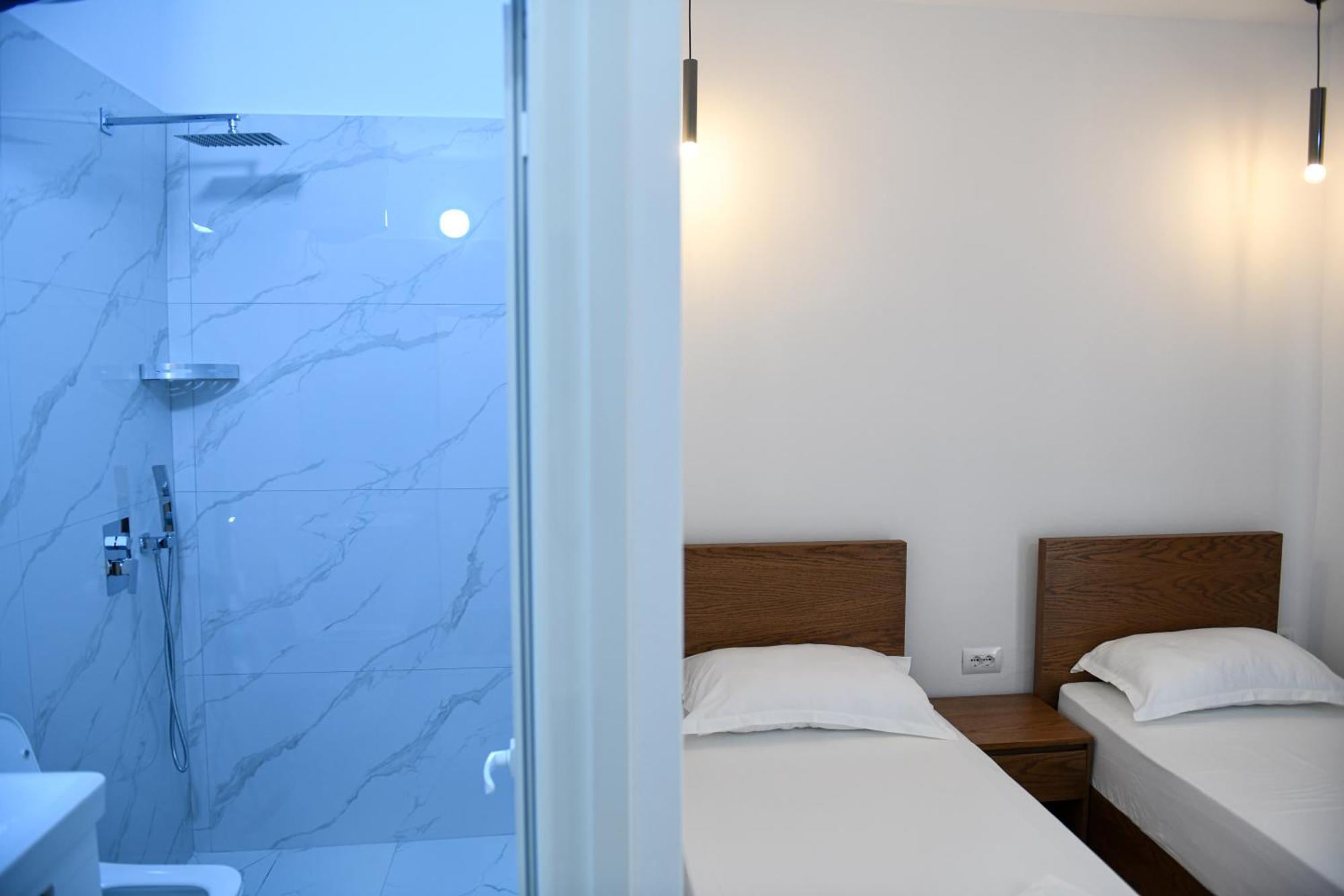 Guest House Cela City Centre Berat Exterior photo
